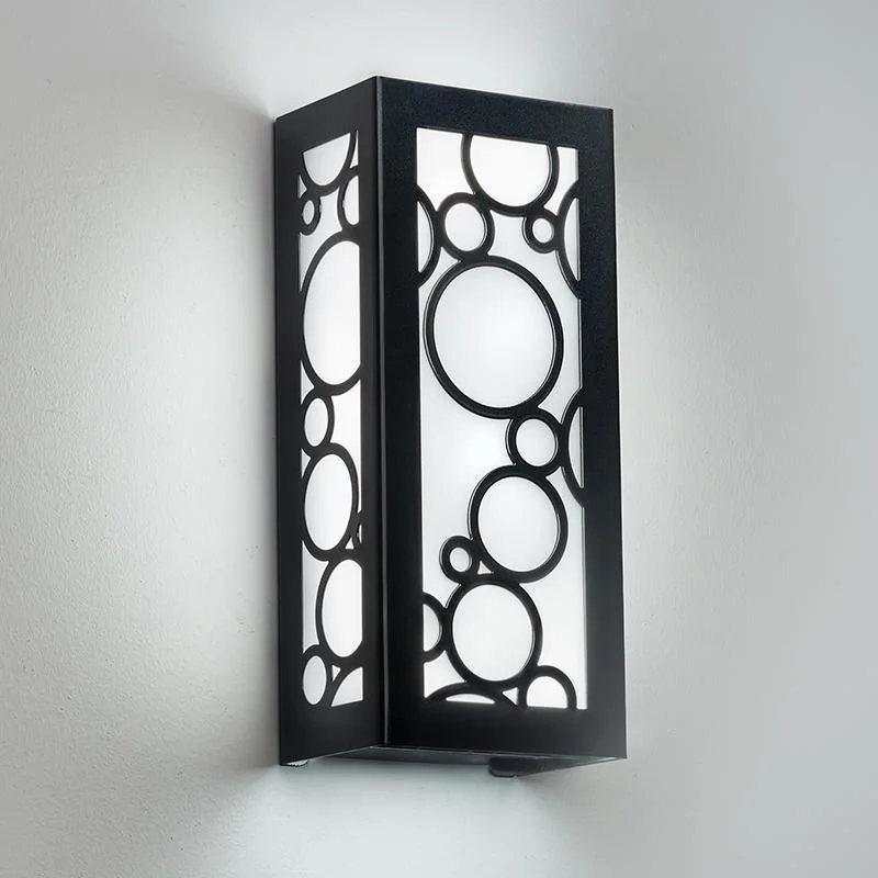 Industrial - style track lighting for loftsModern track lighting with LED bulbsModelli 15330-HM Outdoor Horizontal Mounting Wall Sconce By Ultralights Lighting