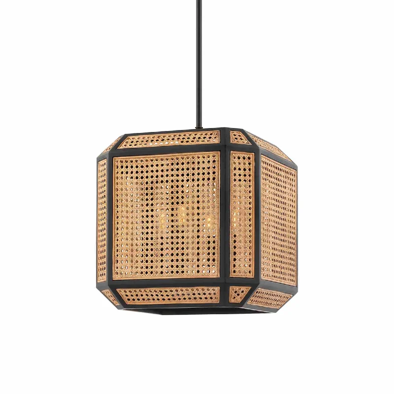 Track lighting for museums and galleriesTrack lighting with clear glass shadesGeorgia Pendant Light
