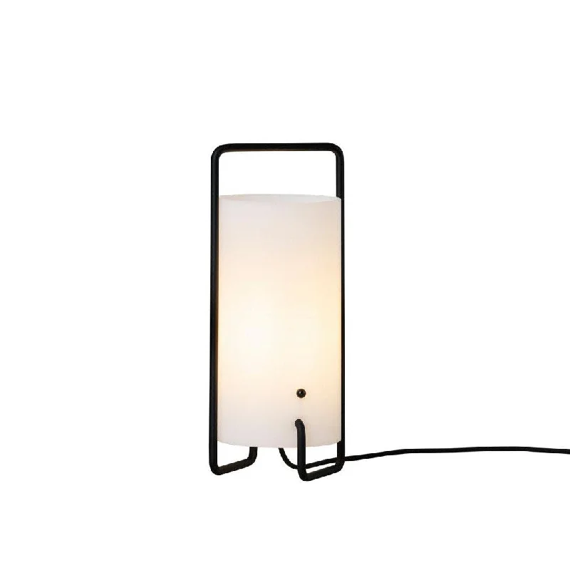 leather table lamps with a distressed texture for a rugged charmleather table lamps with a distressed texture for a rugged charmSanta & Cole Asa Table Lamp
